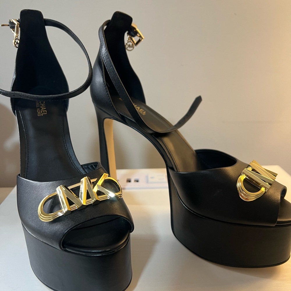 Michael Kors Black Platform Heels - Women’s Designer Pumps - Picture 7 of 7